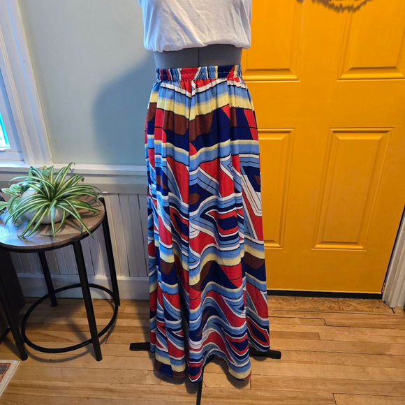 Mix Nouveau Medium Red Blue Geometric Retro Maxi Skirt - Picture 1 of 3